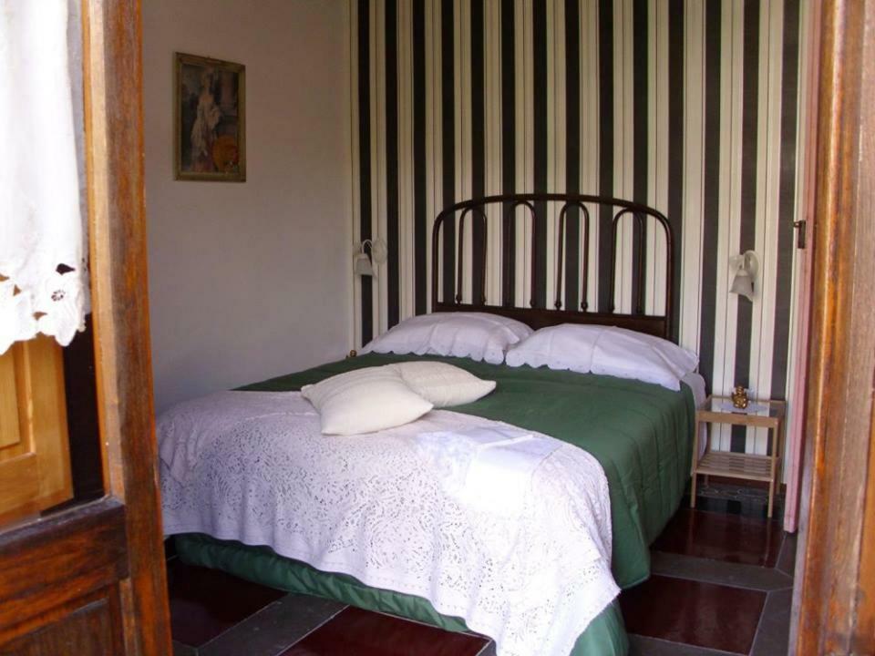 Bed and Breakfast La Stella à Civita Extérieur photo